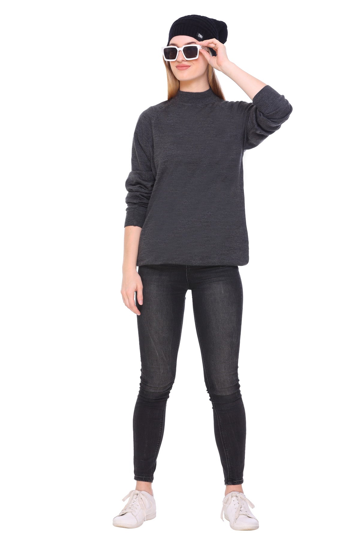 Classic Comfort: Ladies Winter Black Beanie Cap for Perfect Warmth and Cozy Elegance