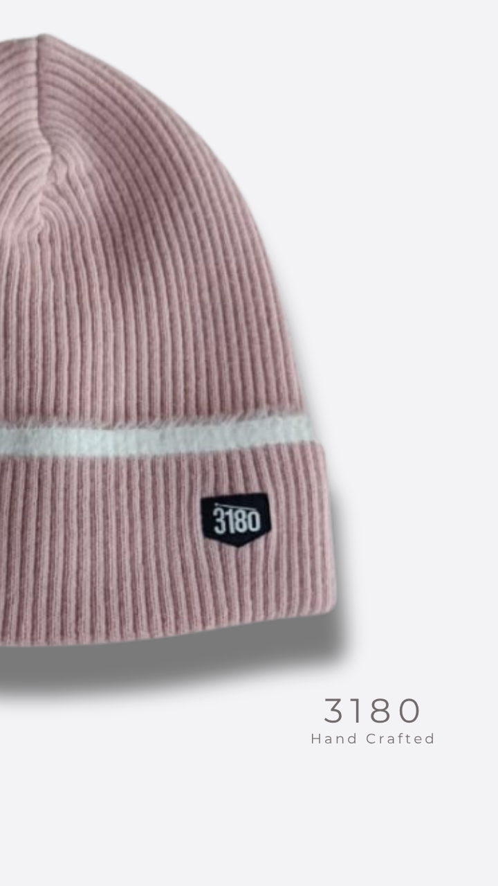 3180 Women's Fabric-Lined Reversible Winter Beanie - Elegant Light Pink